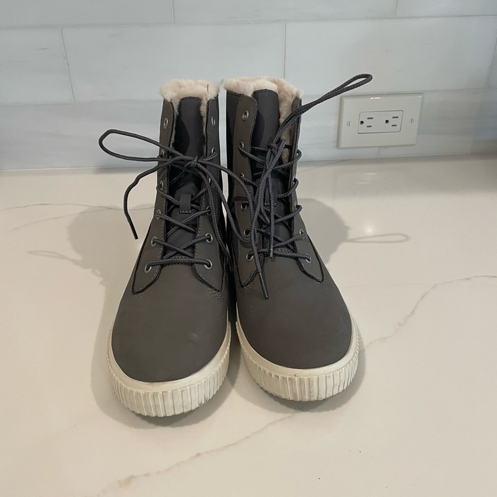 Timberland. Womens Skyla Fleece Foldover Gray Bay Boots with Faux Fur - Picture 6 of 6